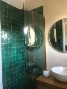 Bordeaux-Réalisation d'une salle de bains avec douche italienne en carreaux marocains Zelliges et béton ciré - 3